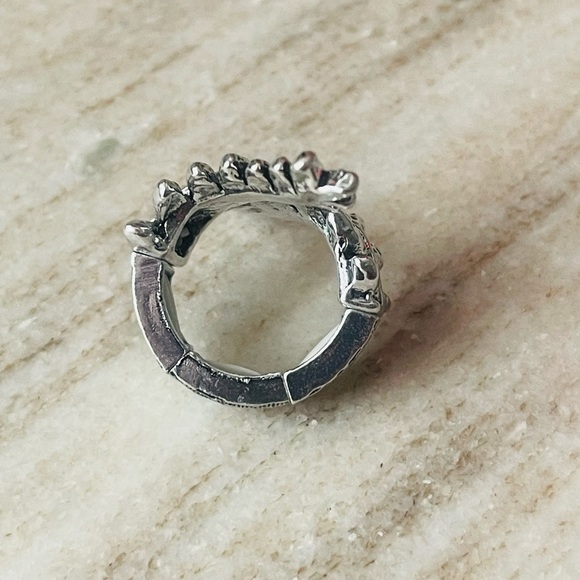 Statement Ring Leaf Ring Antique Silver Stretch Ring - Picture 5 of 7